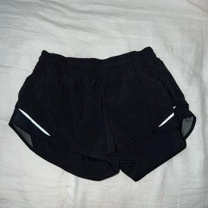 Hotty Hot 2.5” Lululemon